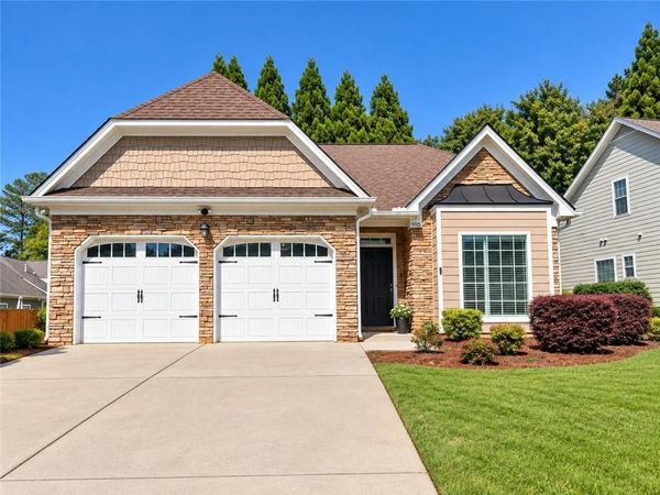 905 Downyshire Drive , Lawrenceville, GA 30044