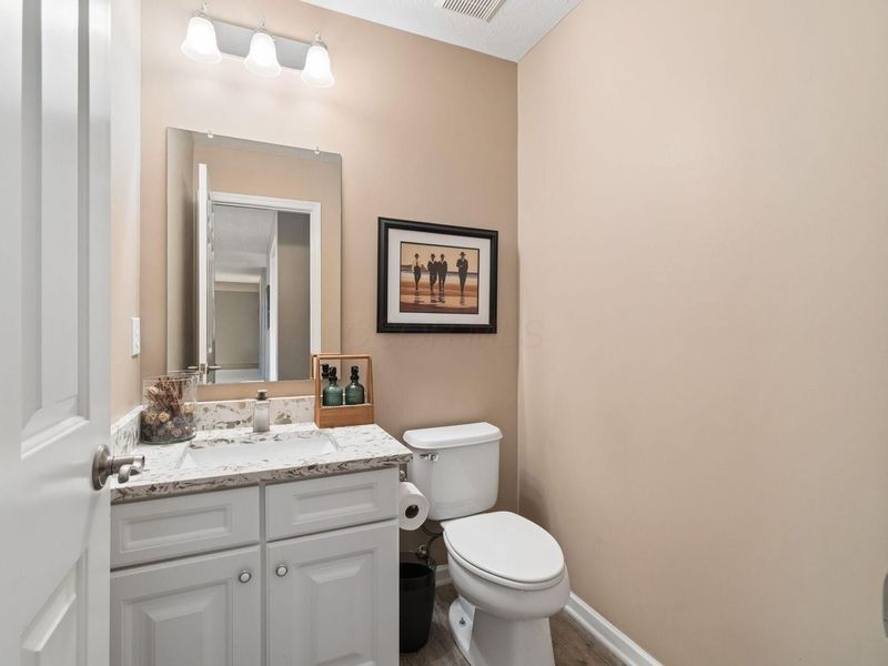 7383 Fairfield Lakes Drive , Powell, OH 43065 Photo 12