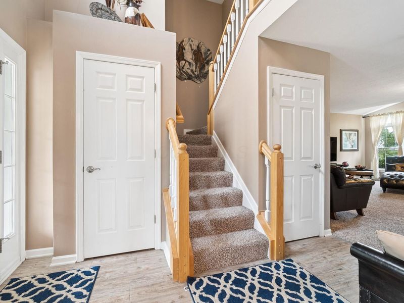7383 Fairfield Lakes Drive , Powell, OH 43065 Photo 4