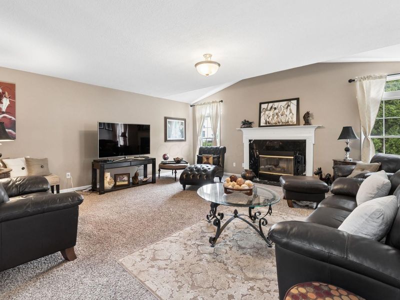 7383 Fairfield Lakes Drive , Powell, OH 43065 Photo 5