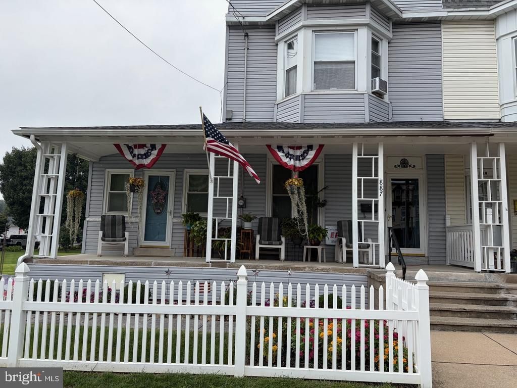 887 E LEHMAN STREET, LEBANON, PA 17046