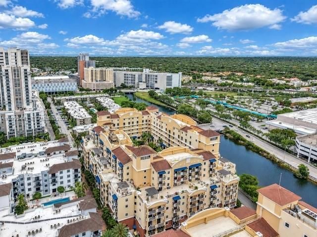8390 SW 72nd Ave, Unit 610, Miami, FL 33143 Photo
