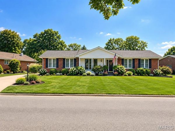 5213 Jerome Drive , Godfrey, IL 62035