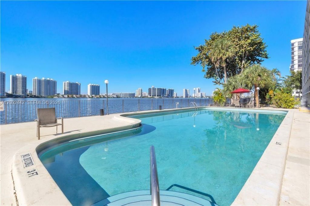 17600 N Bay Rd , Unit N302, Sunny Isles Beach, FL 33160 Photo