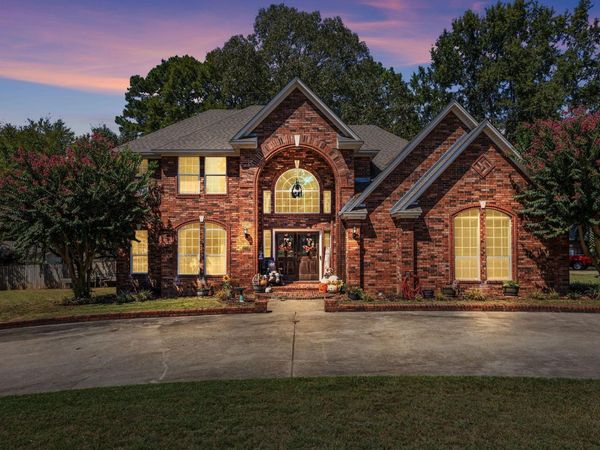 1728 Regal Drive , Malvern, AR 72104