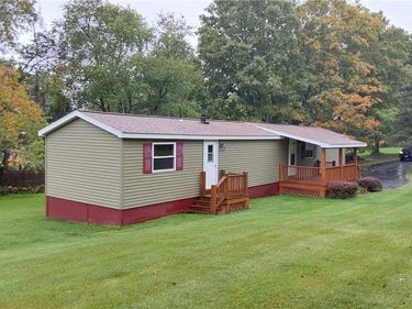 1655 Castle Road , Newport, NY 13416