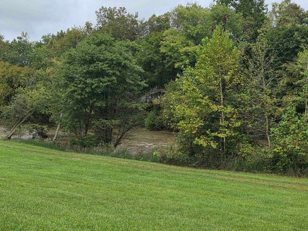 Riverside Drive, Huntington, IN 46750