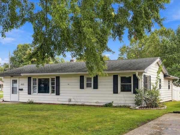 1808 20th Avenue , Sterling, IL 61081