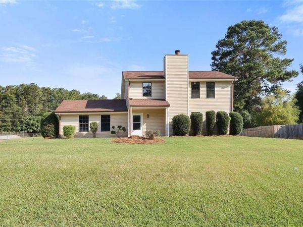 4068 Hunt Way , Rex, GA 30273