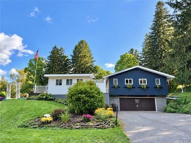 8954 Paris Hill Road , Sauquoit, NY 13456