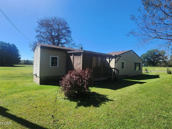 1053 New Hope Drive, White Haven, PA 18661