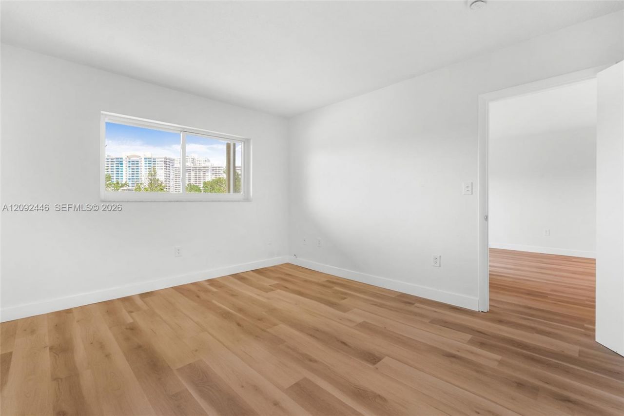 2929 Point East Dr , Unit A303, Aventura, FL 33160 Photo