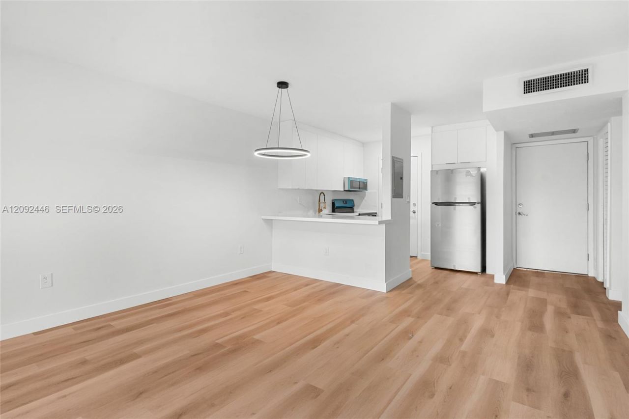 2929 Point East Dr , Unit A303, Aventura, FL 33160 Photo