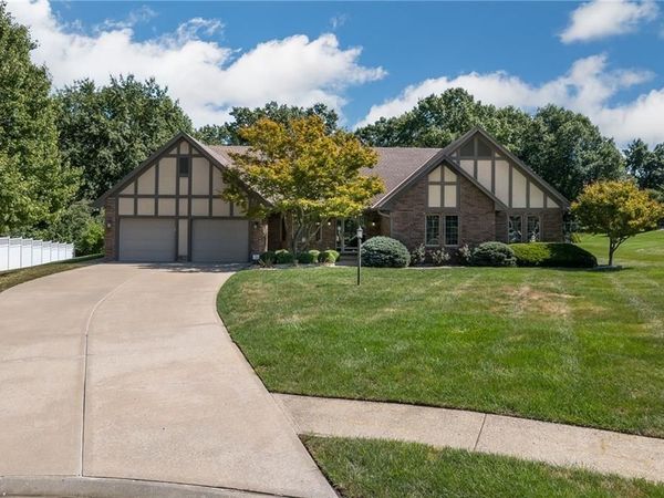 2309 Buckingham Street, St Joseph, MO 64506
