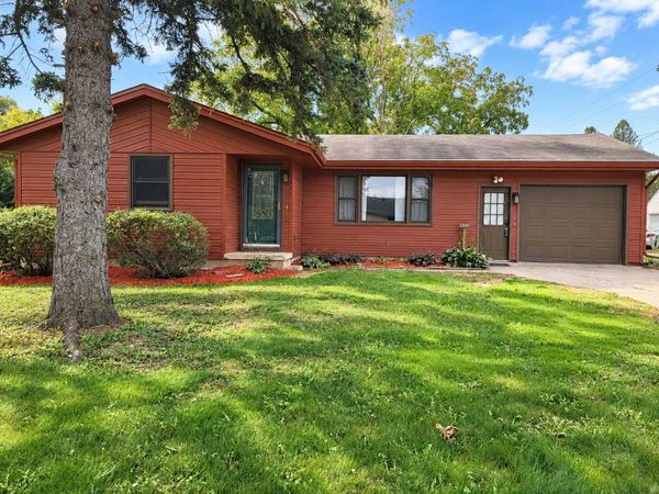 520 Smith Street, Le Sueur, MN 56058