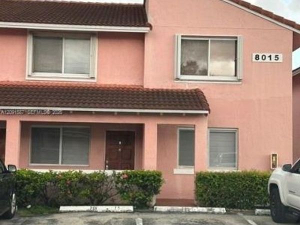 8015 Lake Dr , Unit 201, Doral, FL 33166