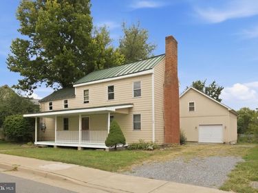 27 E BROAD WAY , LOVETTSVILLE, VA 20180