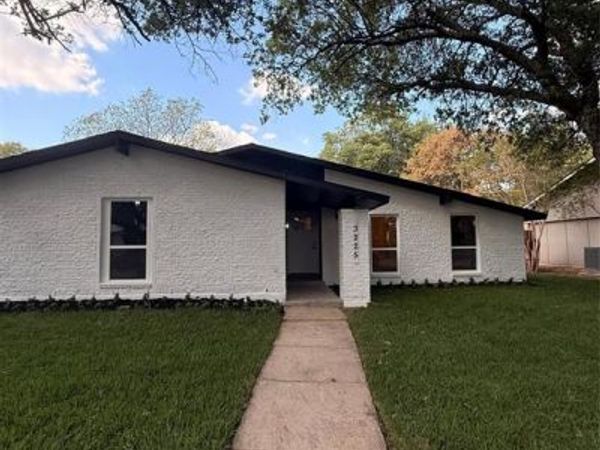 3225 Collins Boulevard, Garland, TX 75044