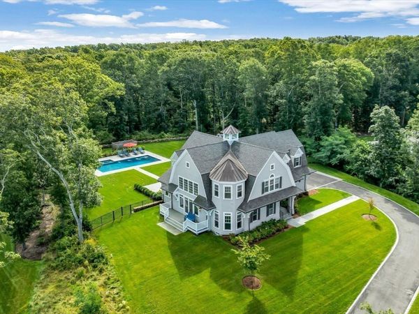 9 Rock Hill Rd, Sandwich, MA 02563