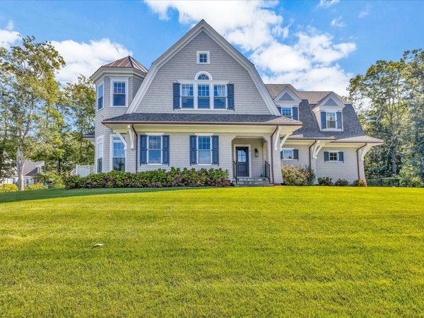 9 Rock Hill Rd, Sandwich, MA 02563
