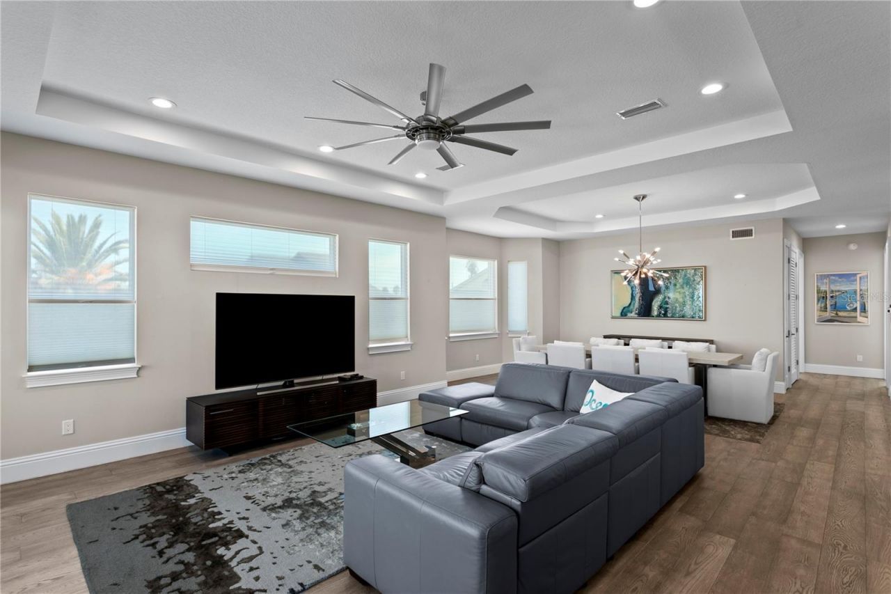 17814 Lee Avenue, Redington Shores, FL 33708 Photo