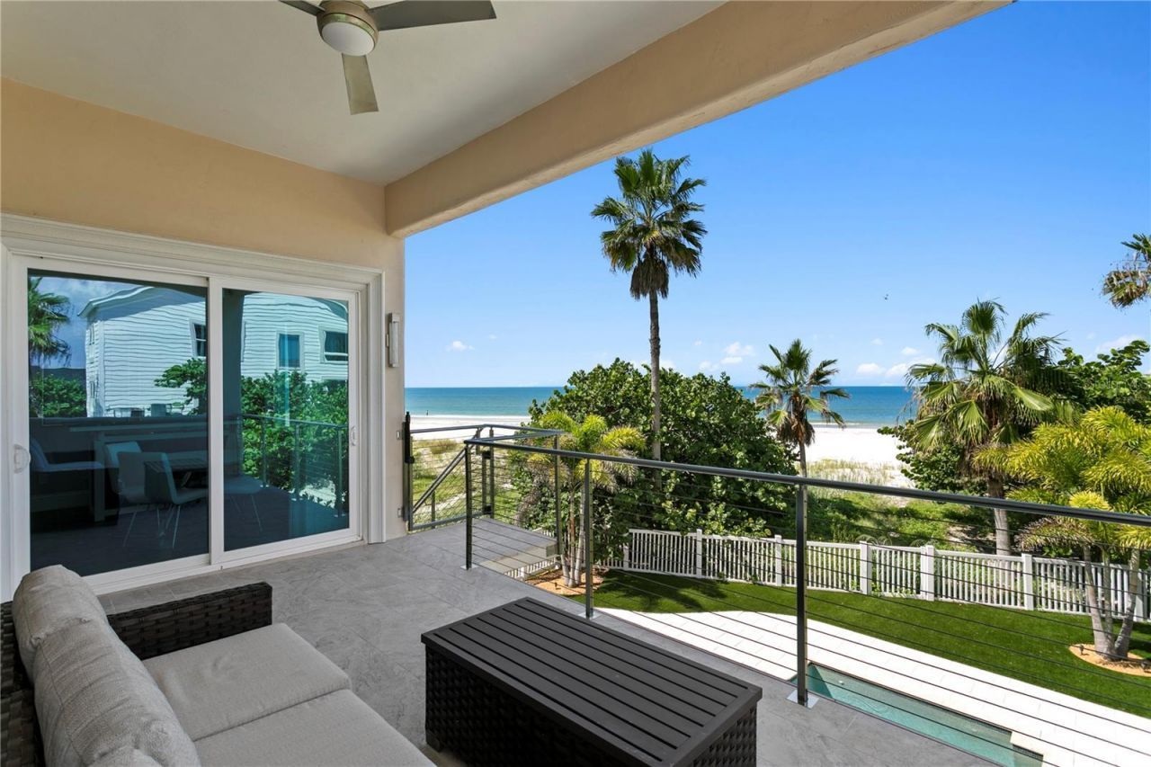 17814 Lee Avenue, Redington Shores, FL 33708 Photo