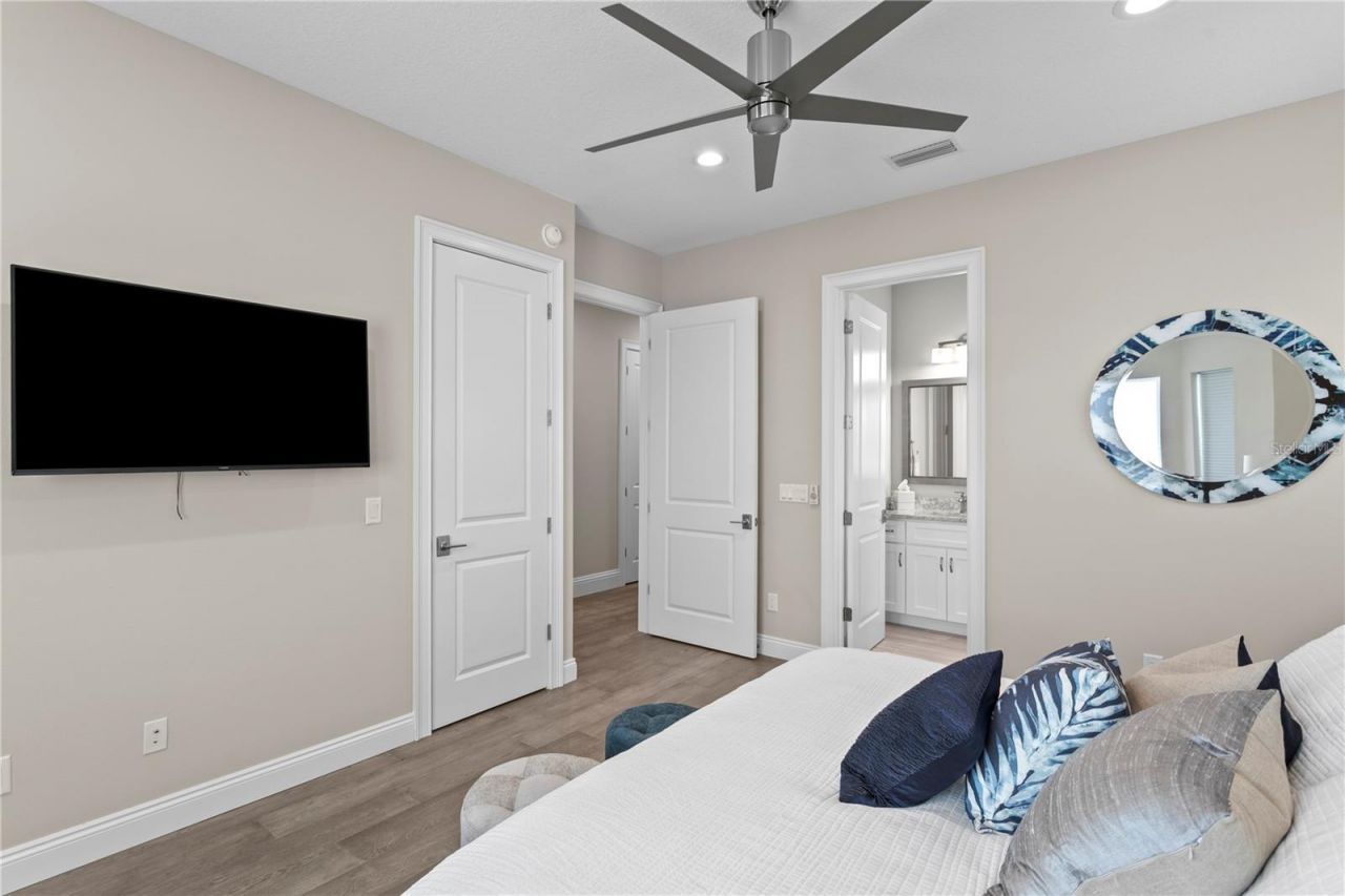 17814 Lee Avenue, Redington Shores, FL 33708 Photo