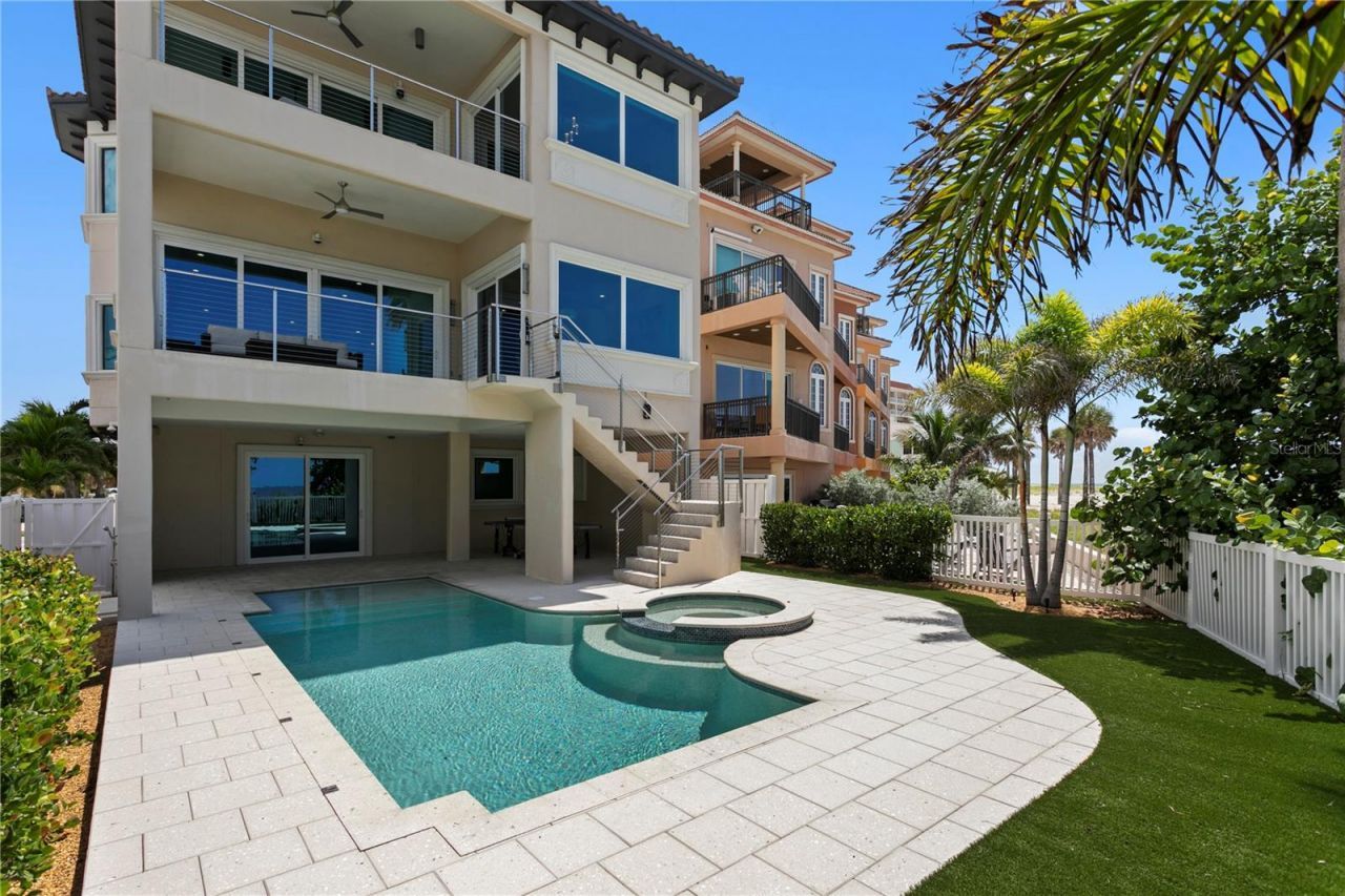 17814 Lee Avenue, Redington Shores, FL 33708 Photo