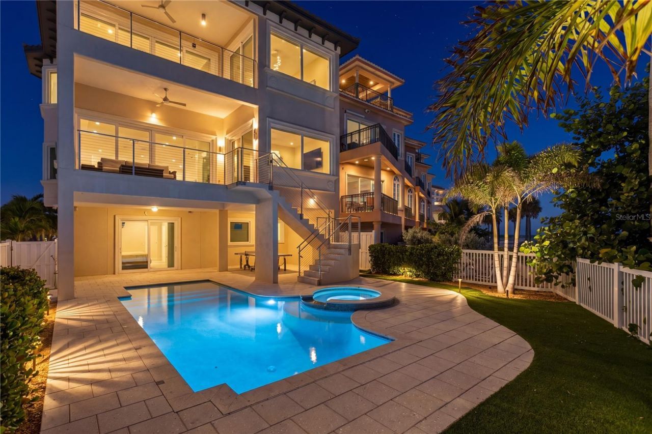 17814 Lee Avenue, Redington Shores, FL 33708 Photo