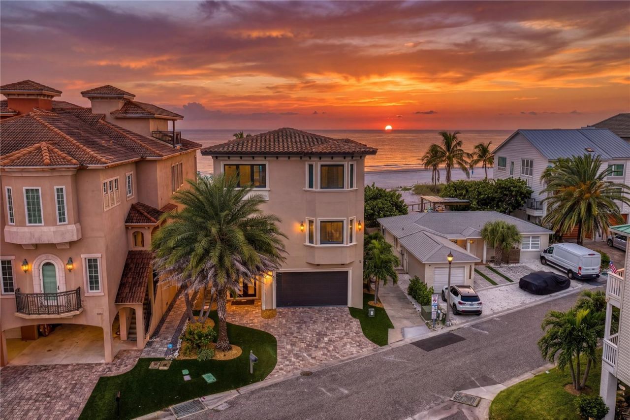 17814 Lee Avenue, Redington Shores, FL 33708 Photo