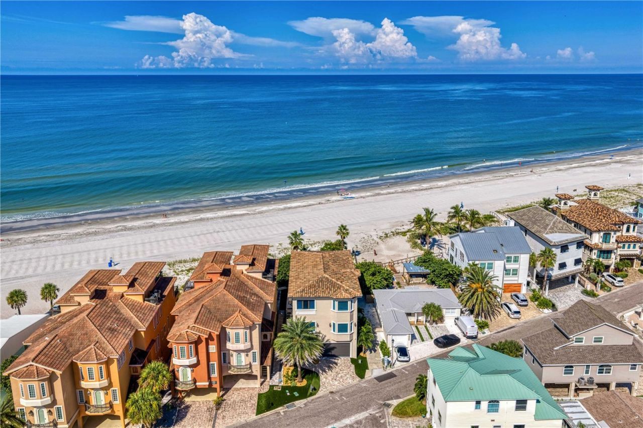 17814 Lee Avenue, Redington Shores, FL 33708 Photo