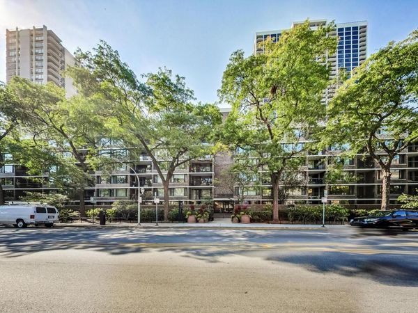 1555 N Sandburg Terrace , Unit 209K, Chicago, IL 60610