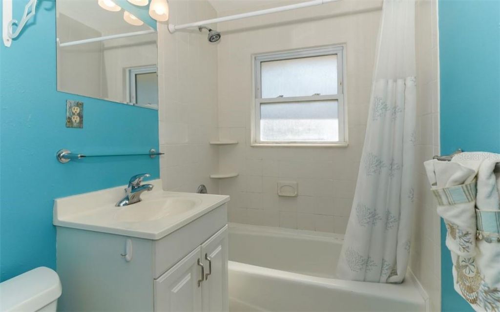 2141 Sunnyside Lane, Sarasota, FL 34239 Photo