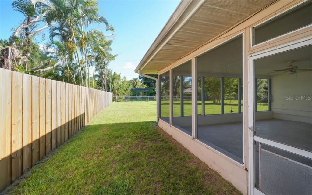 2141 Sunnyside Lane, Sarasota, FL 34239 Photo