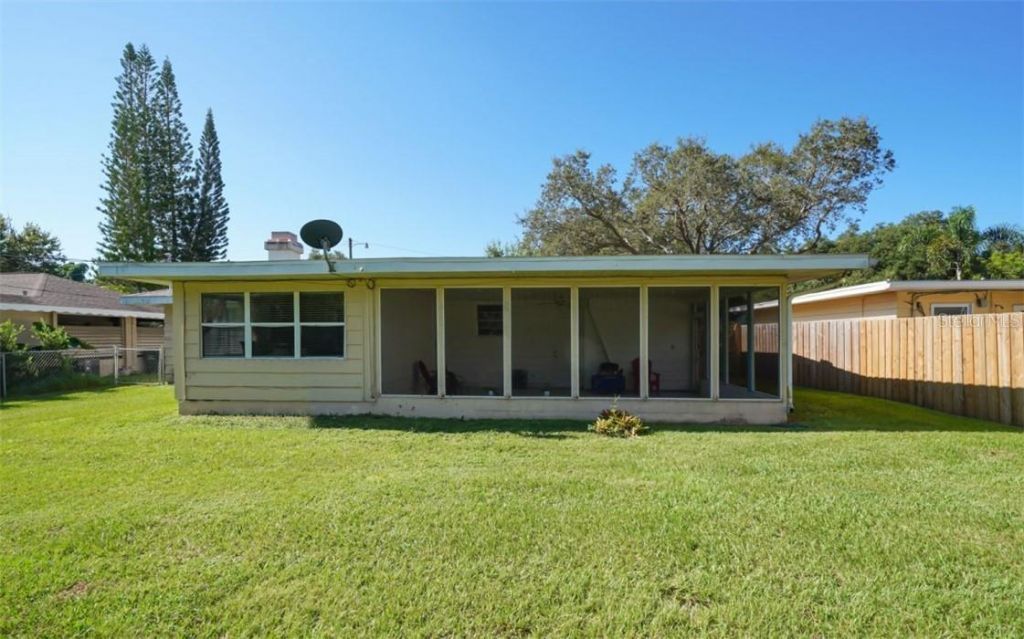 2141 Sunnyside Lane, Sarasota, FL 34239 Photo