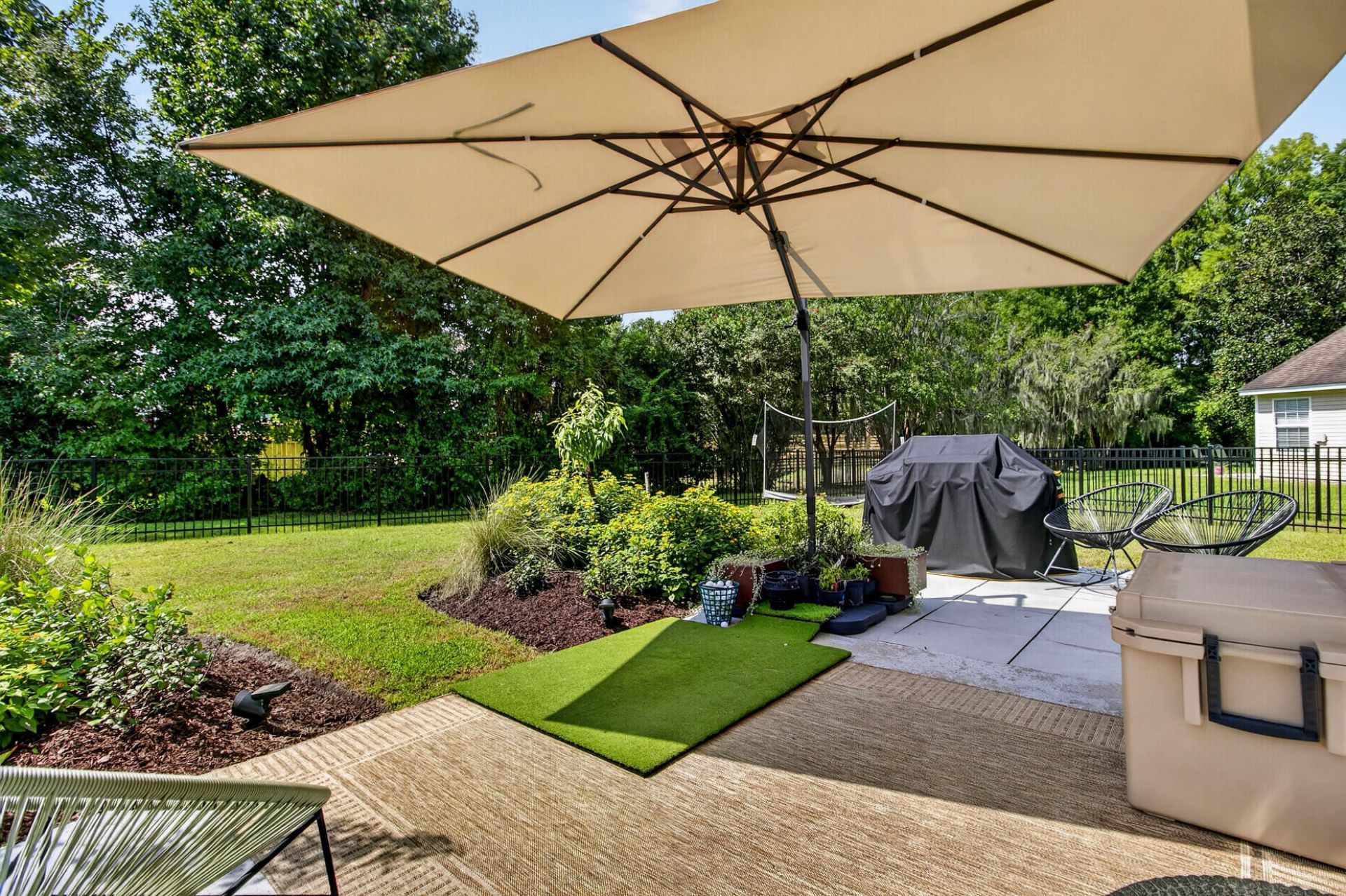 239 Lytham Court Photo 35