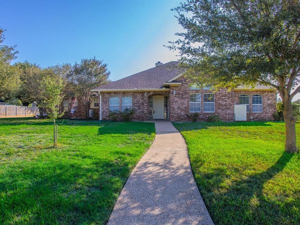 704 Saraatoga Drive, Robinson, TX 76706