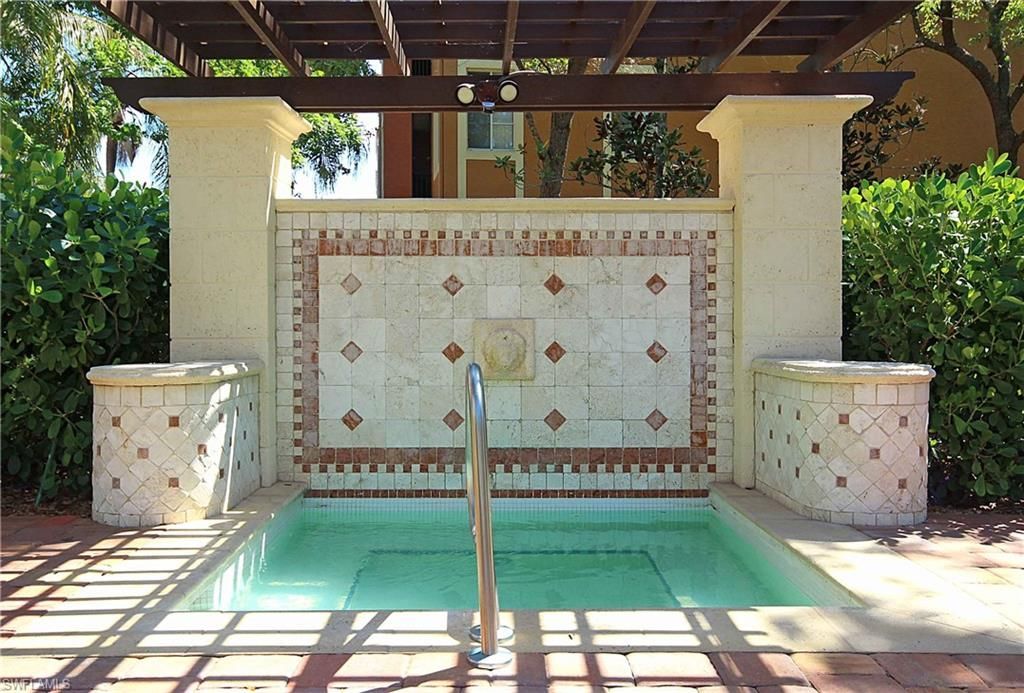 1160 Reserve Way, Unit 305, Naples, FL 34105 Photo