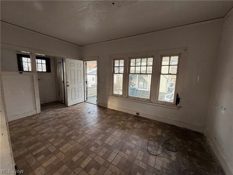 2054 W 83rd Street, Cleveland, OH 44102 Photo 15