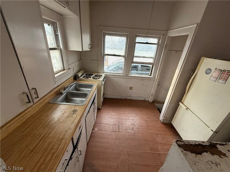 2054 W 83rd Street, Cleveland, OH 44102 Photo 23