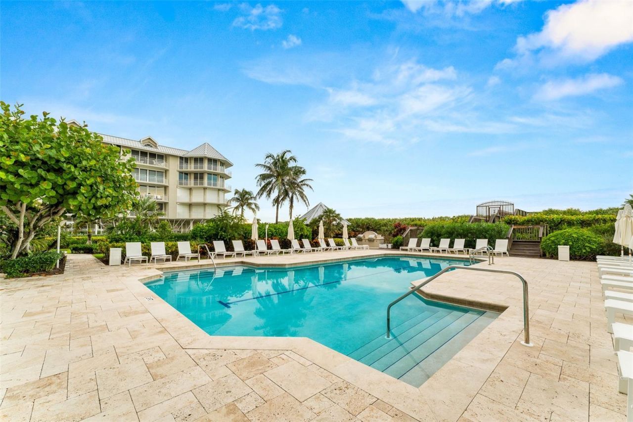 579 NE Plantation Road , Unit S108, Stuart, FL 34996 Photo