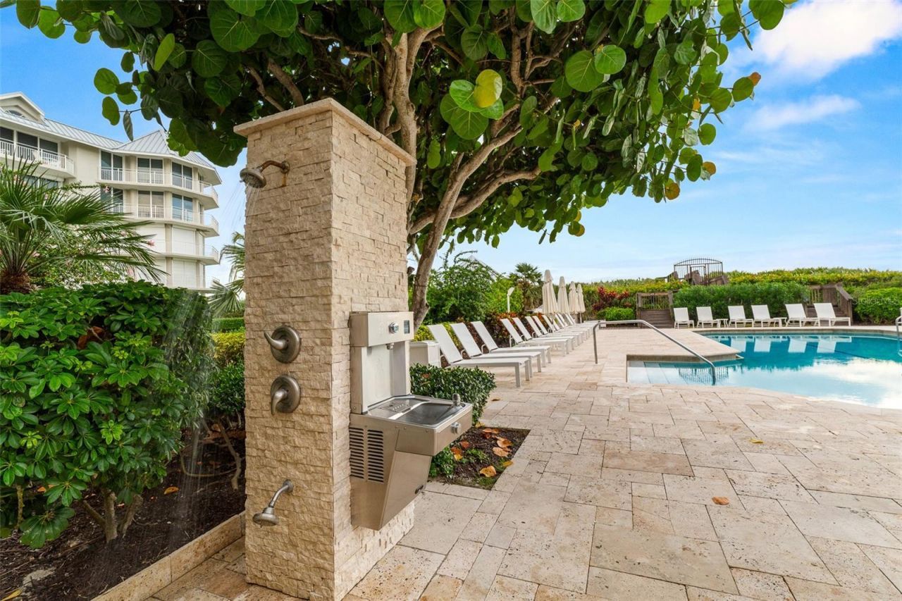 579 NE Plantation Road , Unit S108, Stuart, FL 34996 Photo