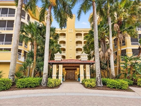 2748 Tiburon BLVD E, Unit 106, NAPLES, FL 34109