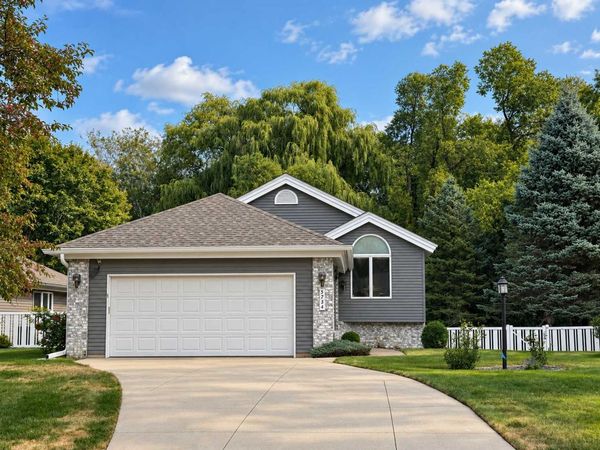 5734 Heather Ridge Drive, Shoreview, MN 55126