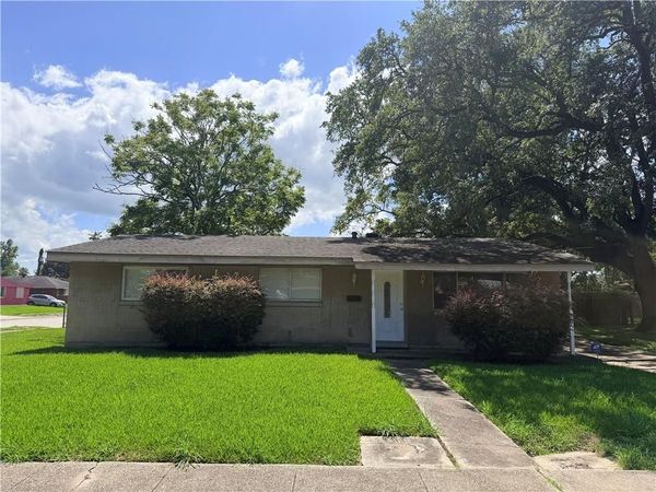 7021 BERKLEY Street, New Orleans, LA 70131