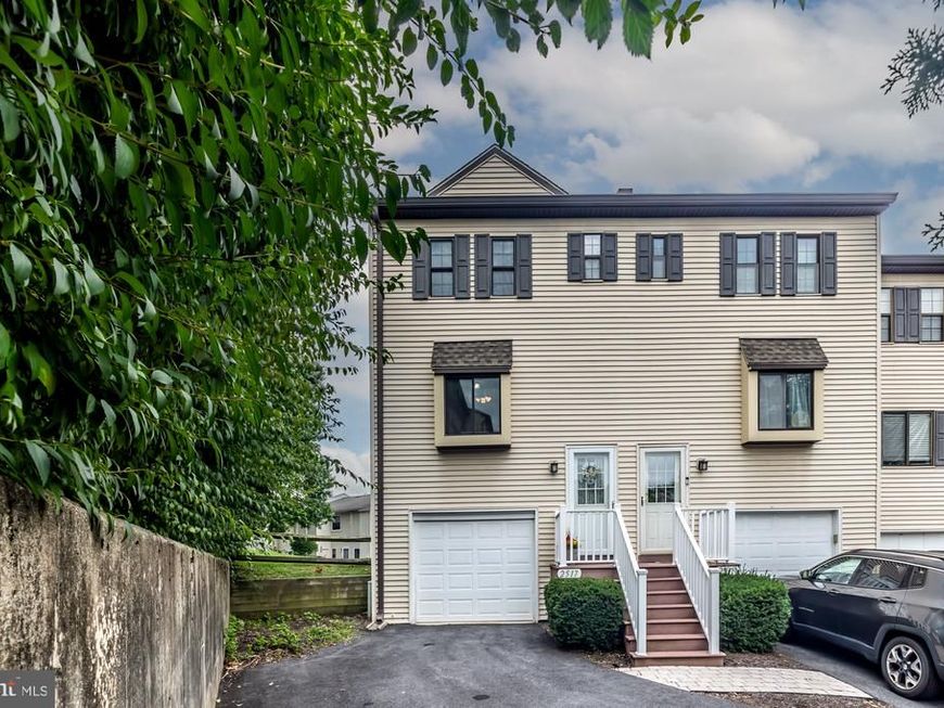 2517 Pond View Drive, Unit 2517, West Chester, PA 19382 Main Photo