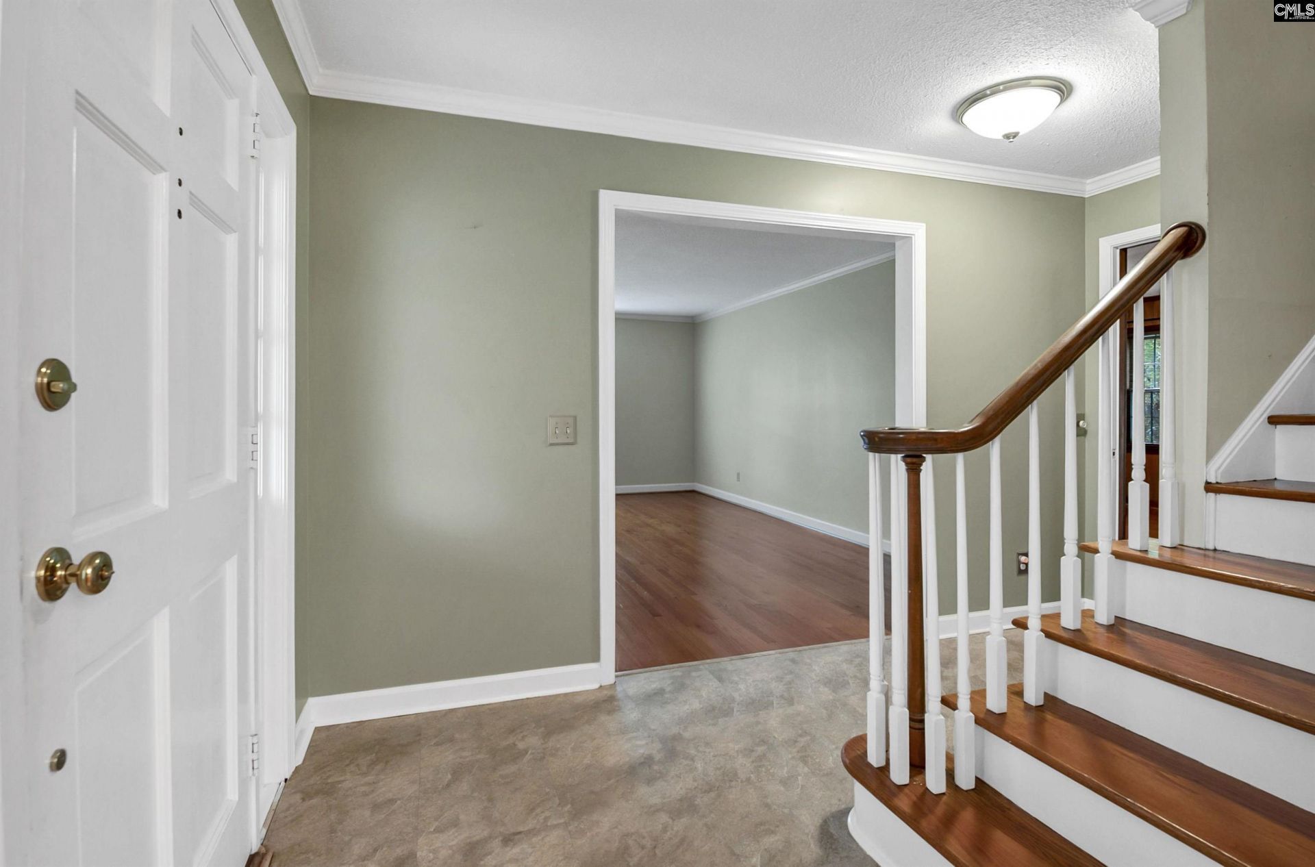 561 Innsbrook Drive  Photo 14