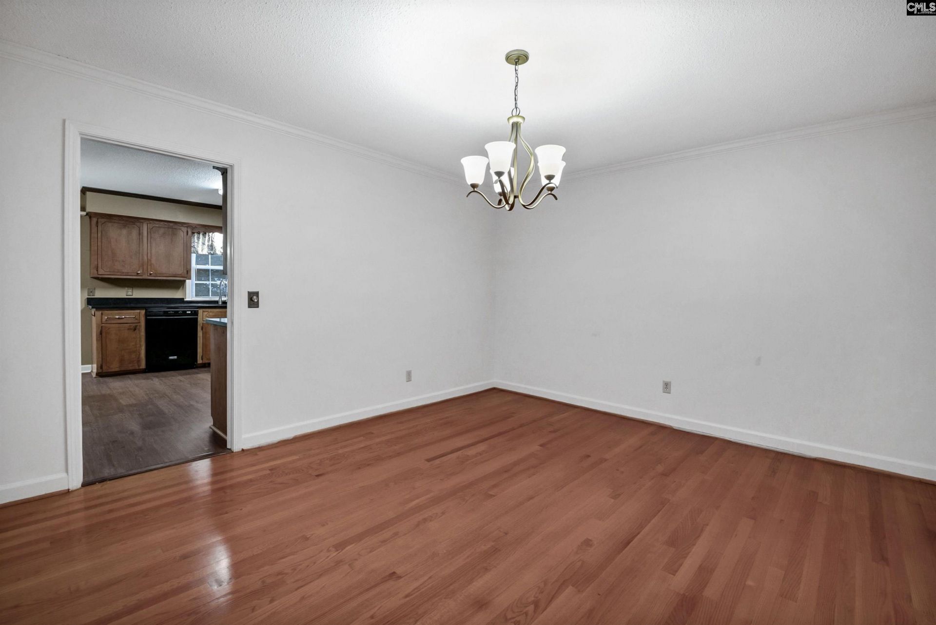 561 Innsbrook Drive  Photo 25