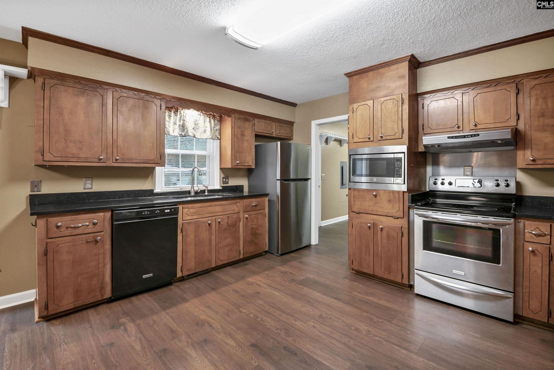 561 Innsbrook Drive  Photo 26