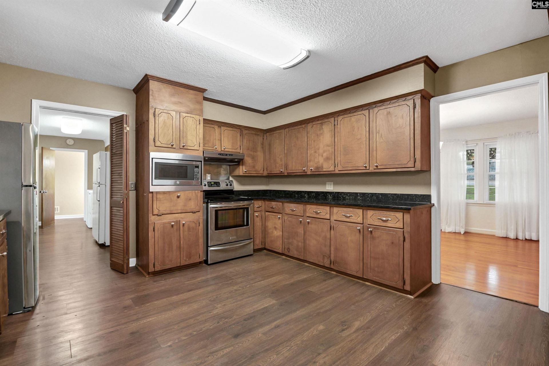 561 Innsbrook Drive  Photo 30